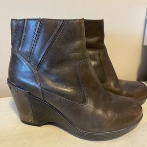 Dansko wedge ankle boots😍😍 Size 38